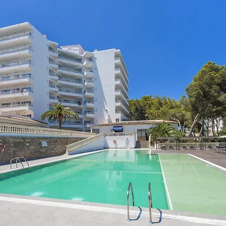 Fergus Pax- Adults Only Hotel