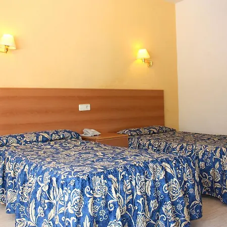 Fergus Pax- Adults Only Hotel 3*