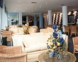 Fergus Pax- Adults Only Hotel